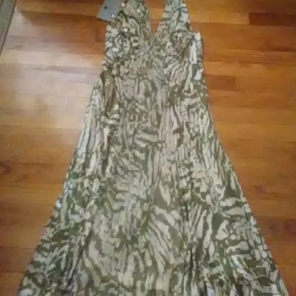 Green and off white dress - Picture 2 of 2